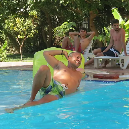 Olivia Kusadası